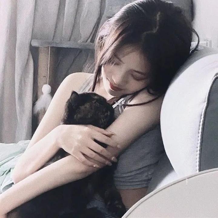 等爱的女神